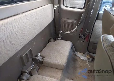 1998 Toyota Tacoma из США, поврежденный, VIN 4TAVL52N1WZ040087